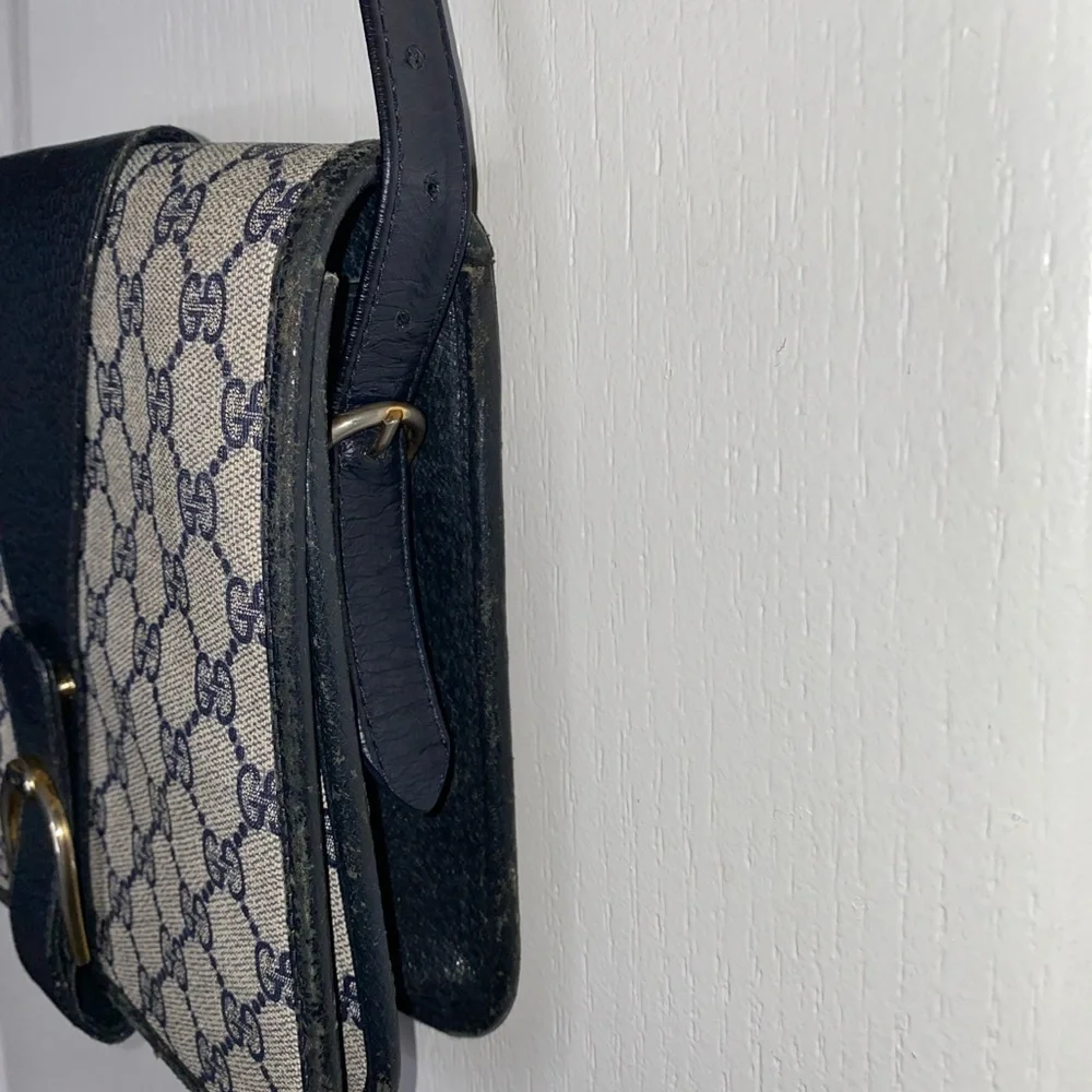 Vintage Gucci Crossbody - Picture 4 of 9